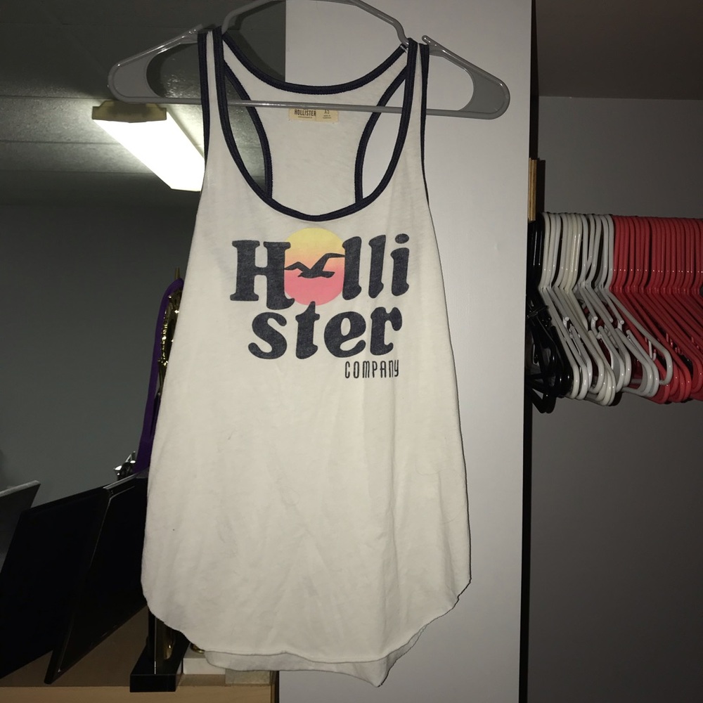 White Hollister racerback graphic tank - Picture 1 of 1